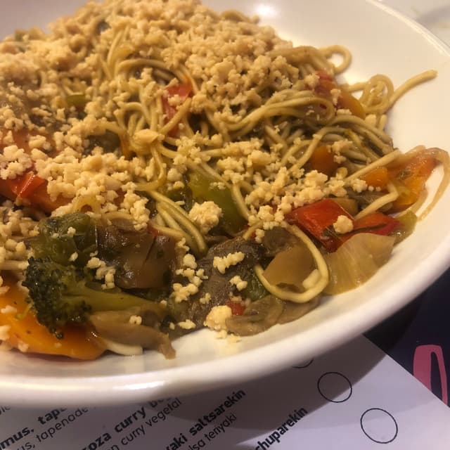 Photo of the dish “Noodles Con Verduras”