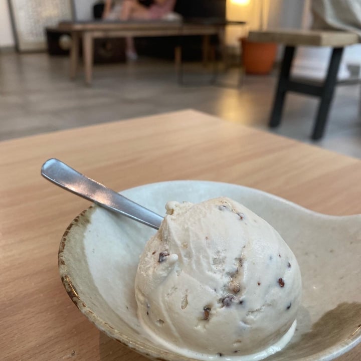 photo of Hvala CHIJMES Caramelised Sobacha Gelato shared by @shifthedge on  05 Dec 2021 - review