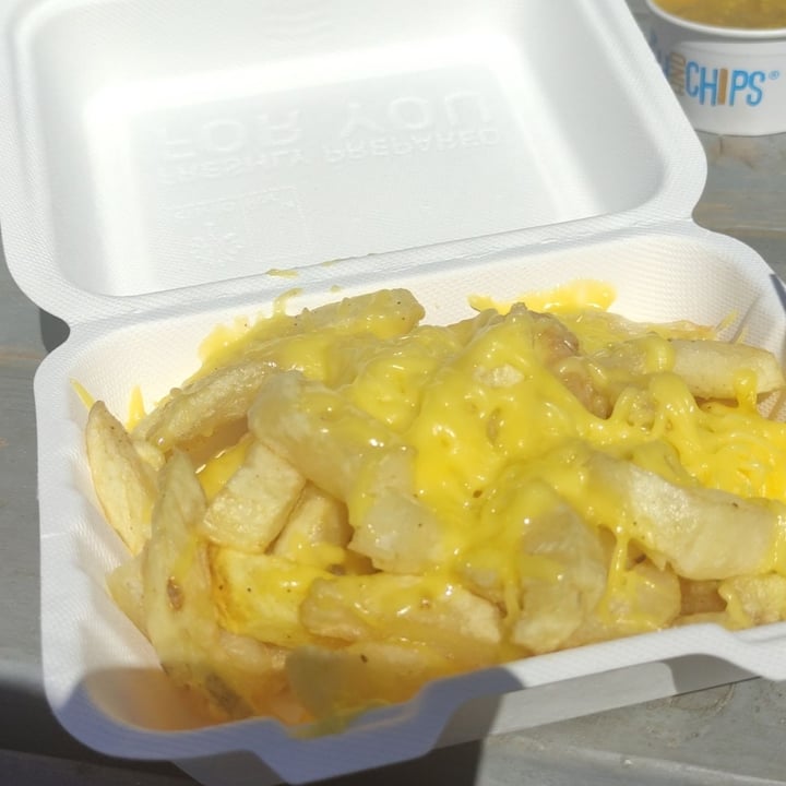 review photo of Elliots Fish & Chips 'Cheezy' Chips meal shared by @jessbunn on 10 Aug 2022 - review