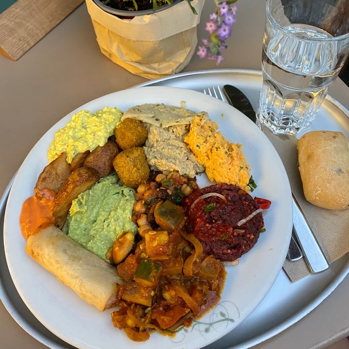 review photo of tibits Bern Gurtengasse Vegan And vegeterian Buffet shared by @falkori on 26 Aug 2020 - review