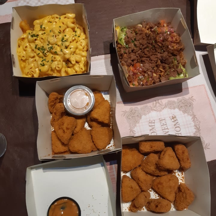 review photo of VEGAN FOX Papas Fritas shared by @emilyvegan on 31 Aug 2021 - review