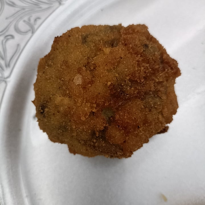 photo of Isabella De Cham Pizza Fritta Arancino shared by @aribes on  19 Jun 2022 - review