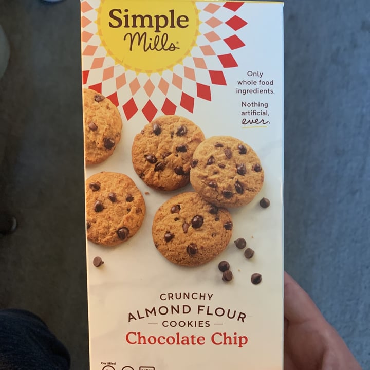 review photo of Simple Mills Crunchy Chocolate Chip Cookies shared by @elizwieser on 01 Jun 2021 - review
