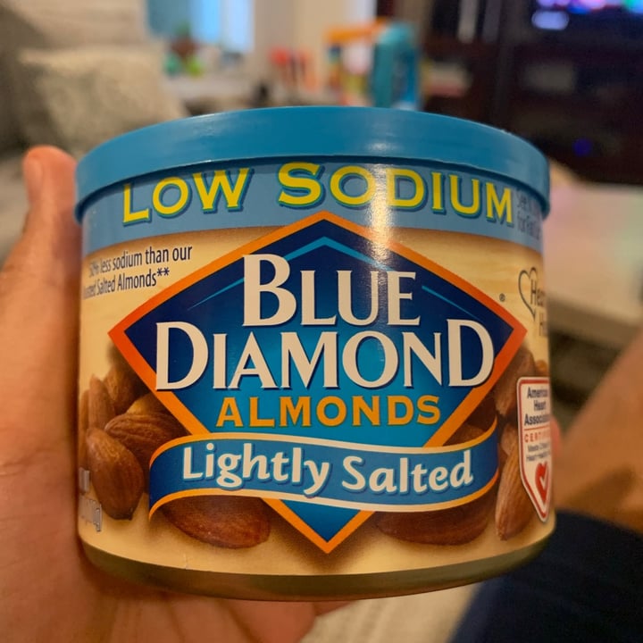 photo of Blue Diamond Blue Diamond Almonds Lightly Salted shared by @cayo on  01 Aug 2021 - review