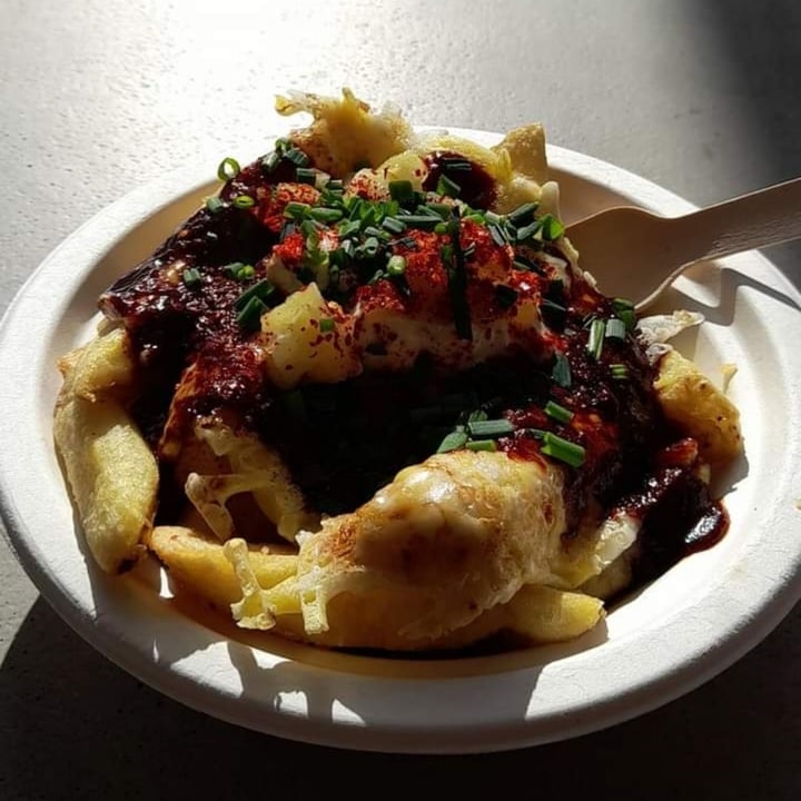 photo of Vish Shop Loaded BBQ Sauce/Cheese Chips. shared by @venerableveganvirtue on  09 Mar 2022 - review