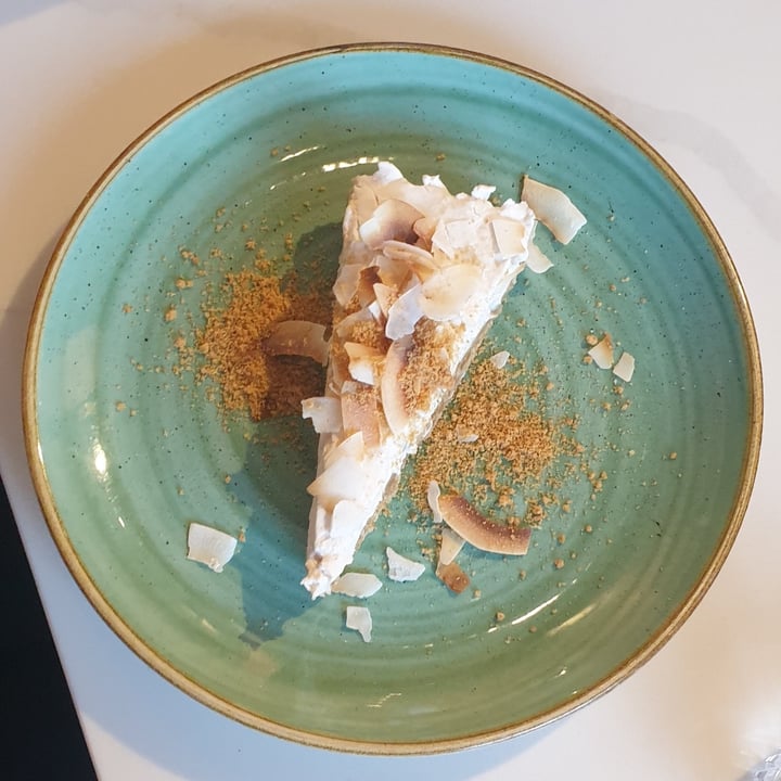 photo of TWELVE EATERY Dulce de Leche Cheesecake shared by @militantvegan on  09 Dec 2022 - review