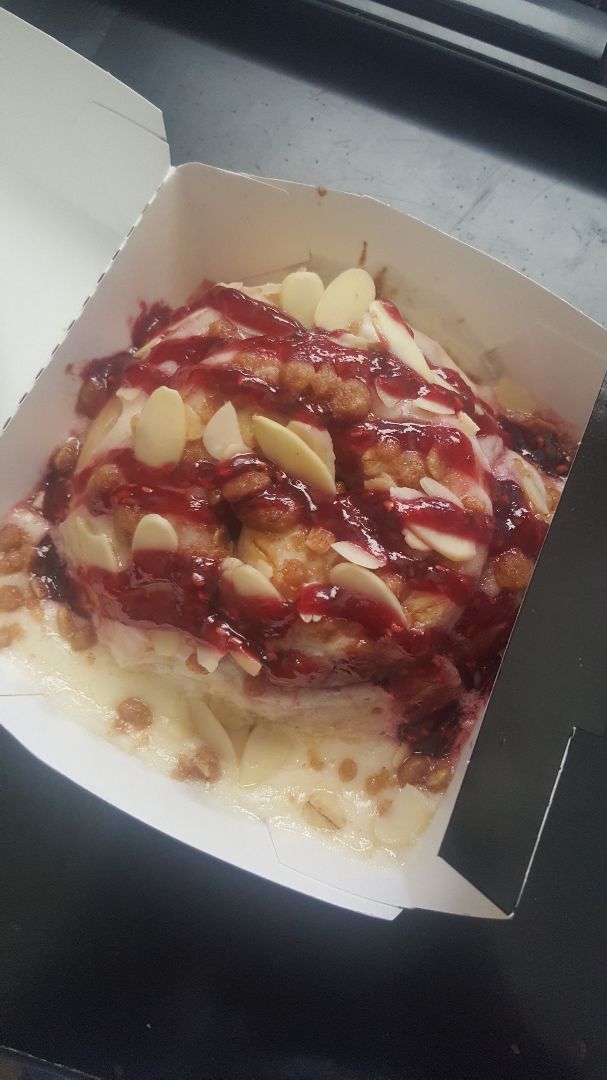 photo of Cinnaholic Creme Brulee shared by @souleubanks on  08 Mar 2020 - review
