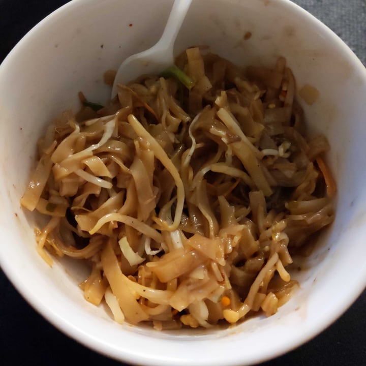photo of Sabai Sabai Kitchen and Bar Vegan Drunken Noodles shared by @anacvlcnt on  17 Sep 2021 - review