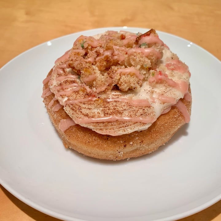 review photo of Grumpy & Runt | Little Deli & Donuts Horchata buttercream and funetti cake donut shared by @lisadeboer on 06 Oct 2021 - review