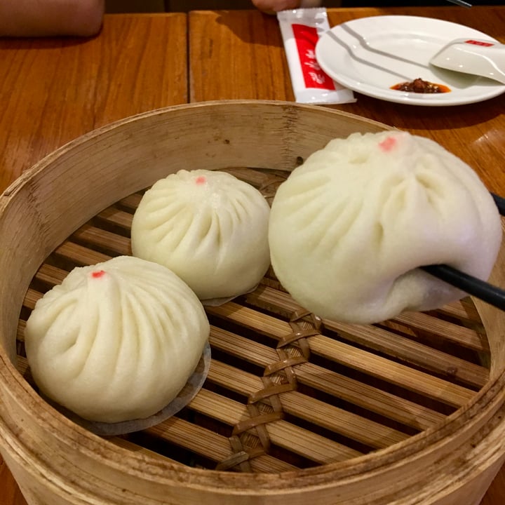 photo of Din Tai Fung Steamed Vegetarian Buns shared by @vikas on  28 Mar 2018 - review