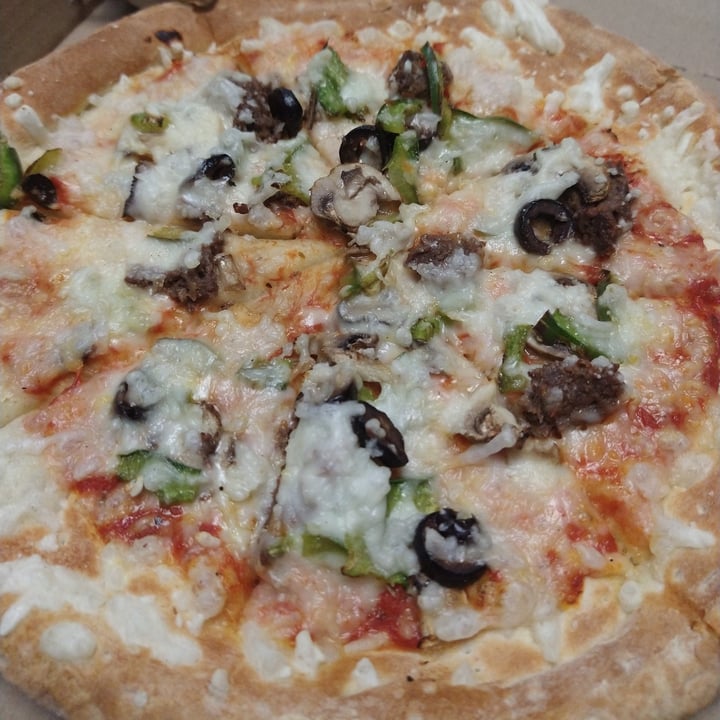 photo of Papa johns Royal Vegan Pizza shared by @mac04 on  19 Apr 2022 - review