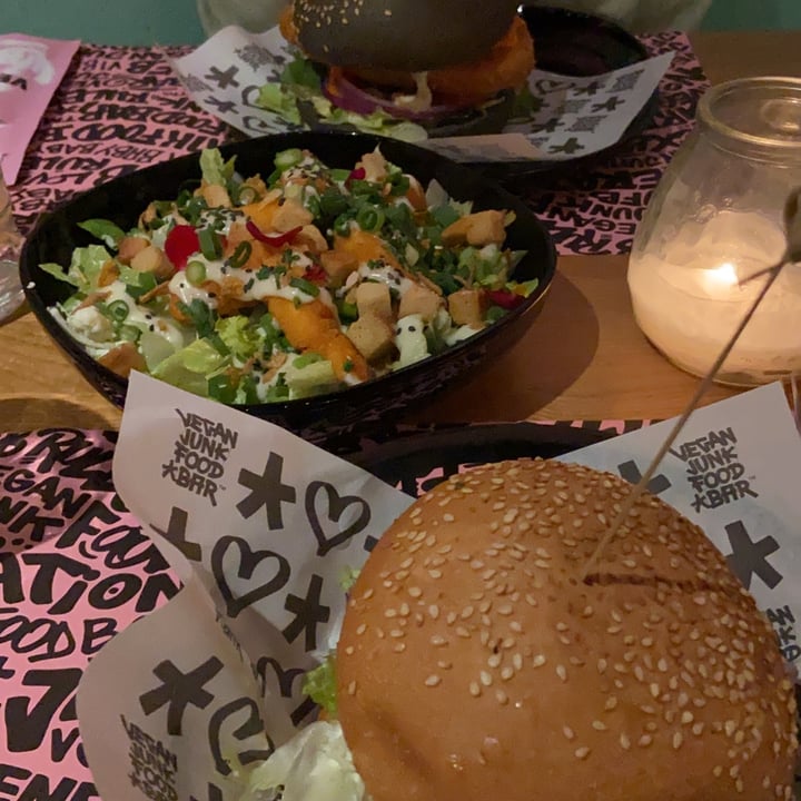 photo of Vegan Junk Food Bar Mc Cruelty Free shared by @thaison97 on  07 Oct 2021 - review