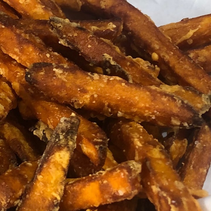 review photo of Timmy's Bar & Kitchen Sweet Potato Fries shared by @thekuceisloose on 23 Jun 2021 - review