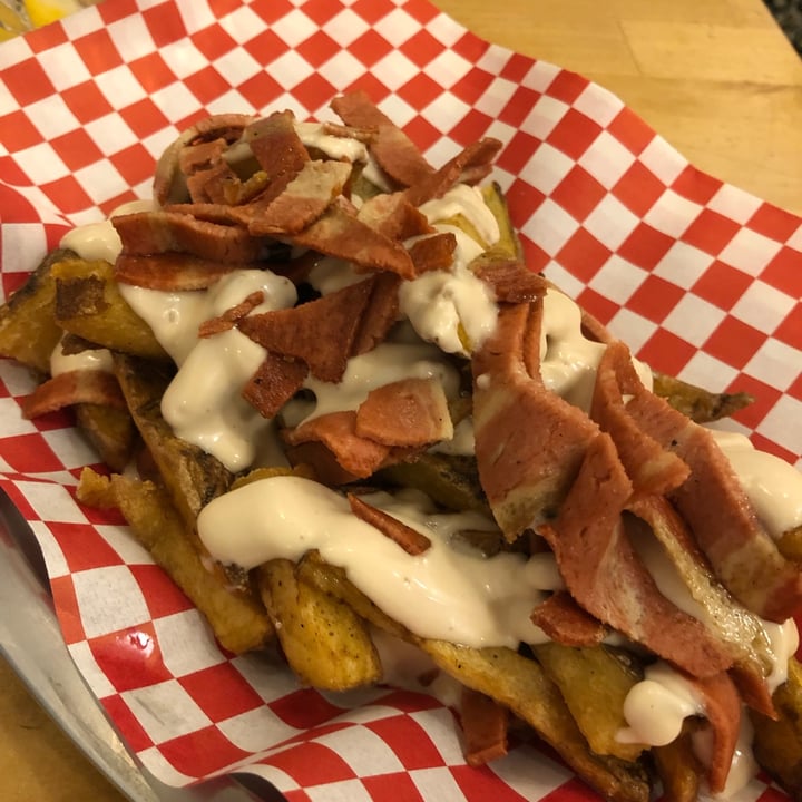 photo of LA GOLOSA VEGAN VURGER Patatas fritas con bacon shared by @karlelios on  03 Feb 2022 - review