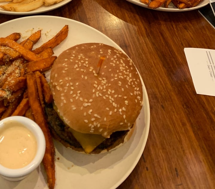 photo of Veggie Grill VG Beyond Burger shared by @kalliquigg on  24 Apr 2020 - review