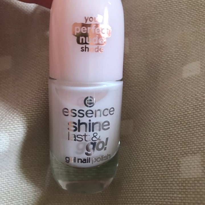 photo of Essence  Esmalte shine last go! shared by @francescav on  10 Aug 2021 - review