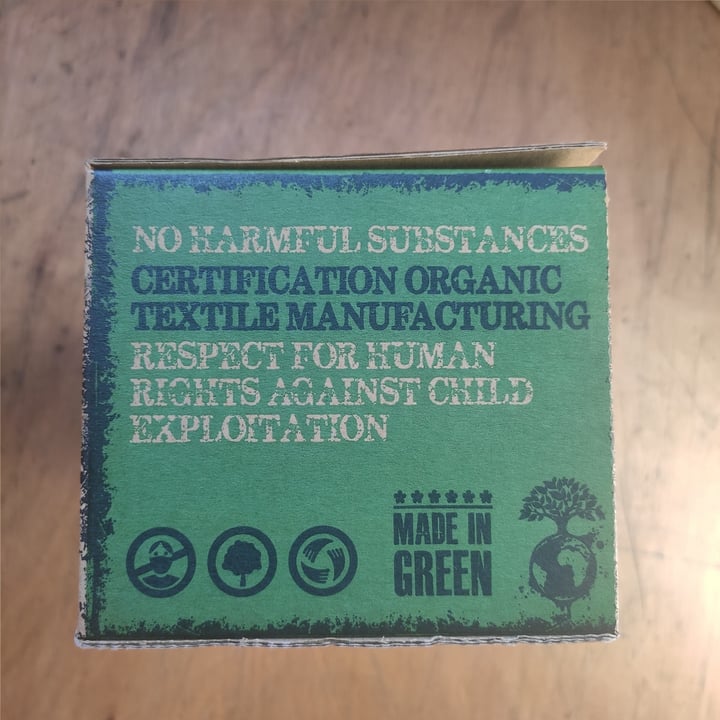 photo of Natural world eco shop Shoes shared by @giuliasullalbero on  28 Mar 2022 - review