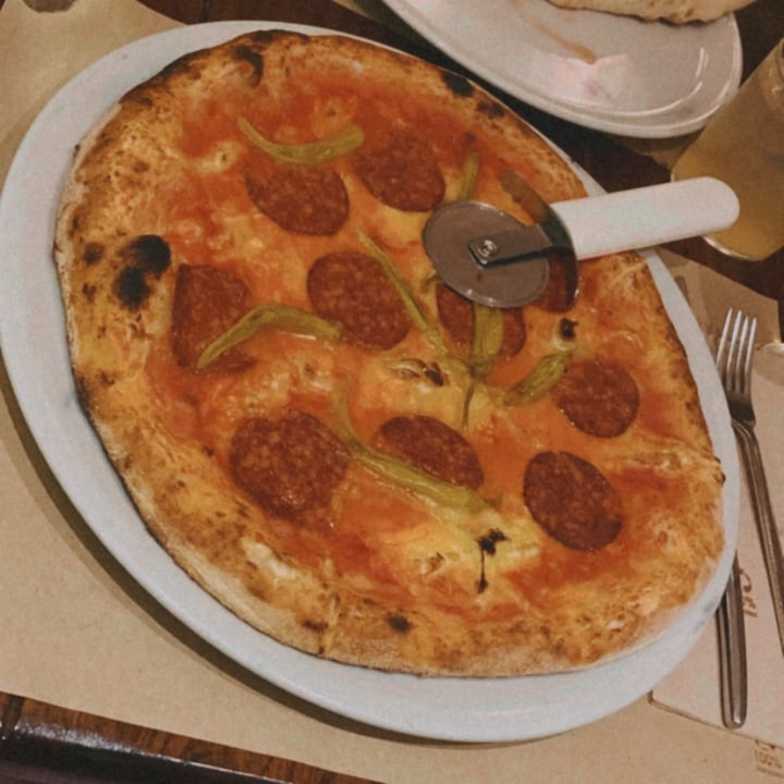 photo of Pizzi & Dixie Pizza pepperoni y piparras shared by @blancavinas on  31 Dec 2020 - review