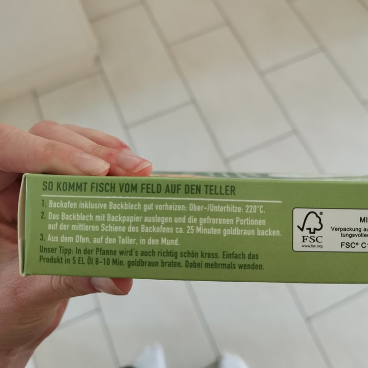 photo of Fisch vom Feld Veggie Filees im Backteig shared by @greencyclesarah on  02 Jul 2021 - review