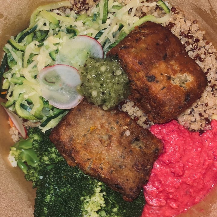 photo of Haakon Superfoods and Juice Falafel Quinoa shared by @shania8777 on  27 Jan 2021 - review