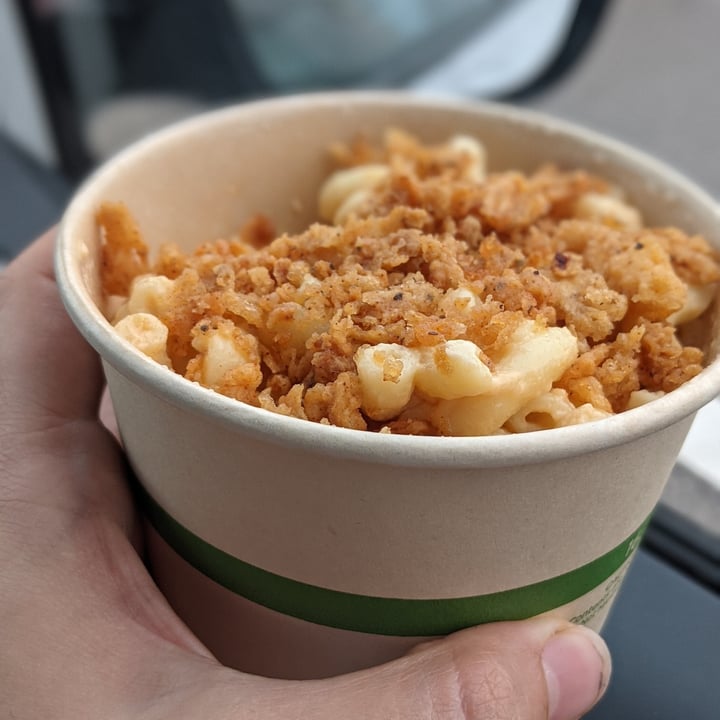 photo of Herbie Butcher's Fried Chicken Macaroni And Cheese shared by @thevagrantvegan on  08 Aug 2021 - review