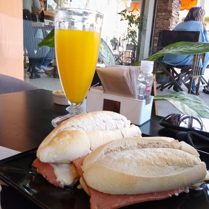 photo of Café Don Simón Sandwich Jamón y Queso shared by @antiespecistaszs on  05 Sep 2021 - review