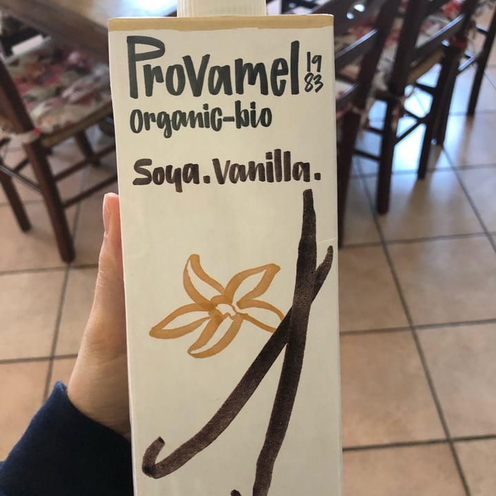 review photo of Provamel Bevanda di Soia e Vaniglia shared by @laurasaii on 28 Mar 2022 - review