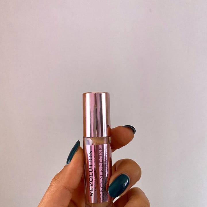 review photo of Revolution Beauty Conceal & define shared by @laleto on 31 Mar 2022 - review