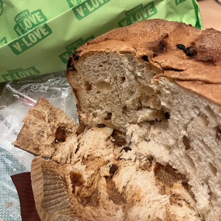 review photo of v-love Bio Panettone shared by @happystar73 on 12 Nov 2022 - review
