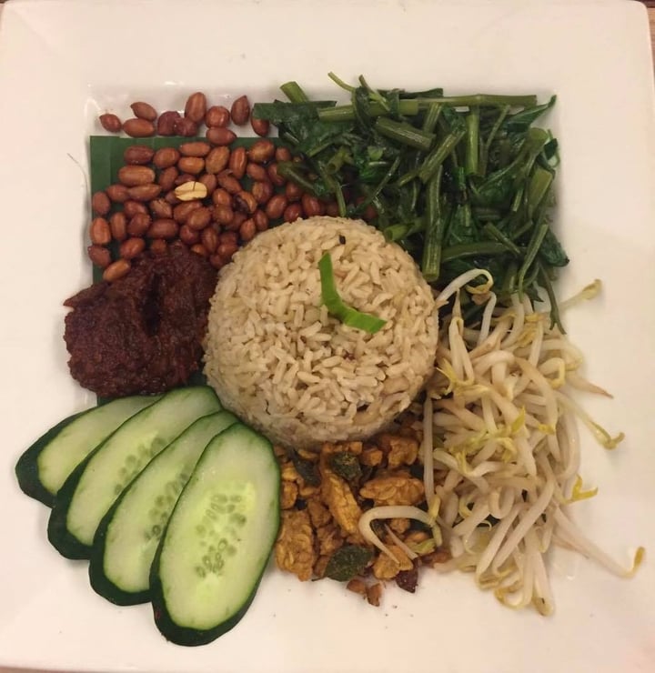 review photo of Botanist Café Nasi Lemak shared by @aish on 22 Oct 2018 - review