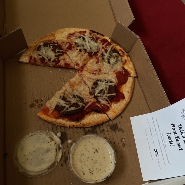 review photo of Valiant's Barrie Pepperoni And Cheese Pizza shared by @tayahworrod on 14 Feb 2021 - review