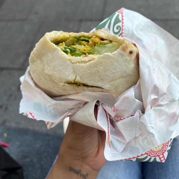 review photo of Pita Tree Mediterranean Grilled Kebabs Falafel Pita Pocket shared by @flexivegan on 26 Nov 2022 - review
