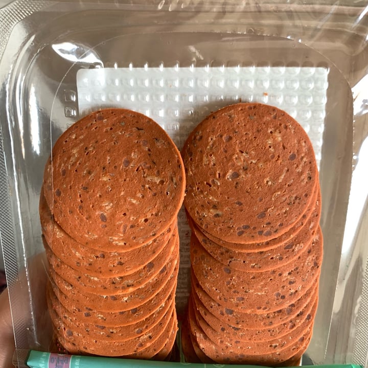 photo of Quorn Vegan pepperoni shared by @tizianavegana on  26 Mar 2022 - review