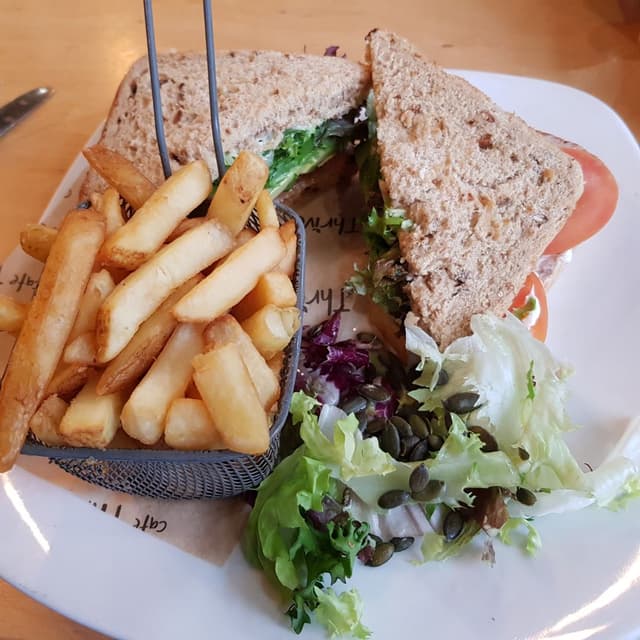 菜肴“SLT - Seitan, Avocado & Tomato”的照片
