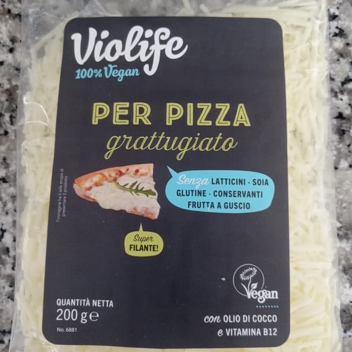 photo of Violife Grattugiato per pizza shared by @alessandra1997 on  01 Oct 2022 - review
