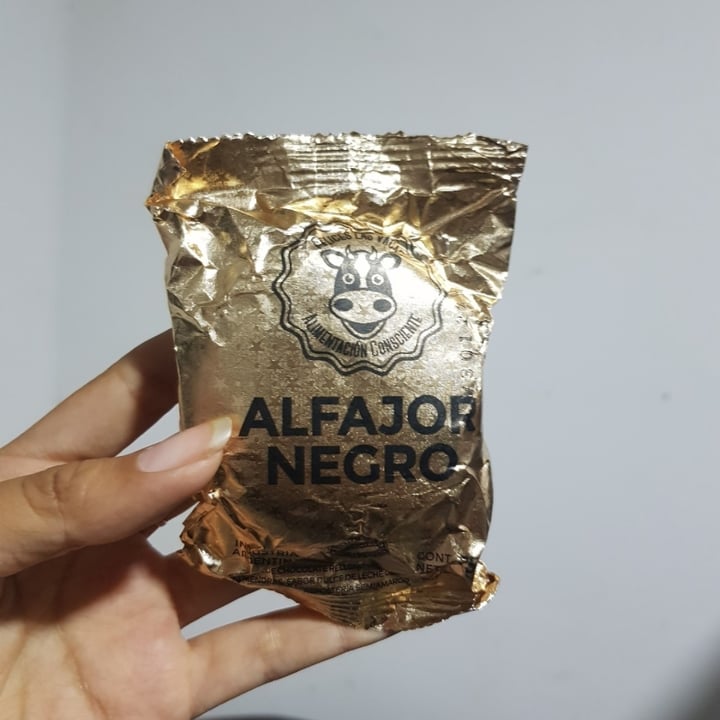 photo of Felices Las Vacas Alfajor Negro shared by @ferortiz on  17 Mar 2021 - review