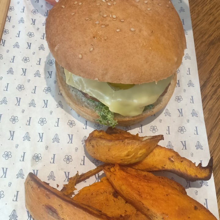 photo of Flax&Kale Plant Based Burger shared by @nuriarosemar on  15 Jul 2020 - review
