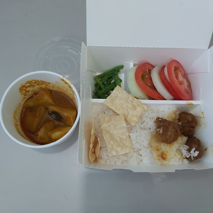 review photo of Old Town White Coffee Meatless curry rice shared by @redbeanz on 09 Jun 2021 - review