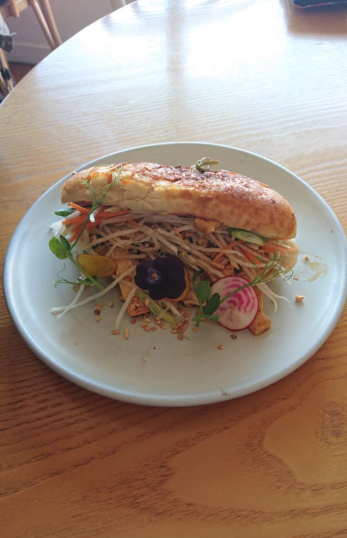 photo of Comes & Goes Tofu Po' Boy Sandwich shared by @nf00058 on  30 Jun 2019 - review