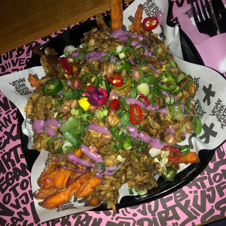 photo of Vegan Junk Food Bar Vegan Shawarma shared by @chantelle9607 on  10 Oct 2021 - review