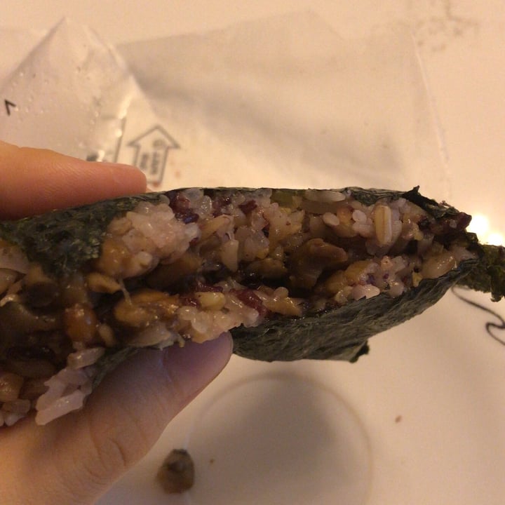 photo of QQ Rice - NEX Assorted Mushroom Snack Roll shared by @applepancakes on  28 Jun 2020 - review