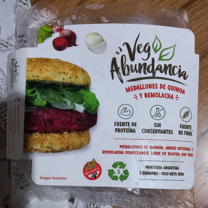 photo of Veg Abundancia Medallones de quinoa y remolacha shared by @valentinao on  01 Dec 2021 - review