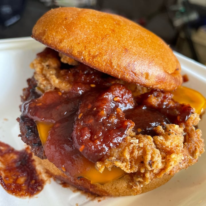 photo of Project Pollo Hart Breaker Burger shared by @vivalaviolet on  08 Jul 2022 - review