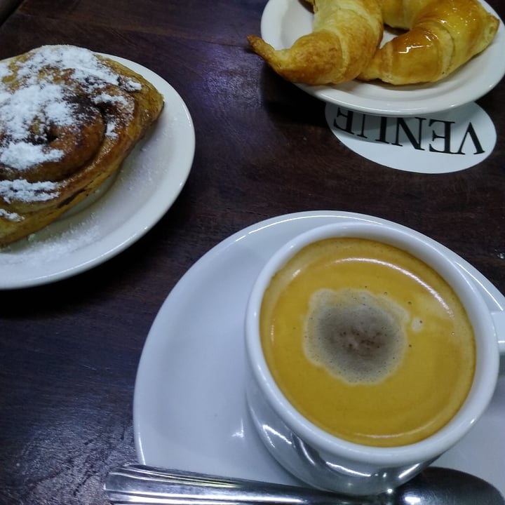 photo of Venue Café con leche vegetal shared by @valentina14 on  05 May 2021 - review