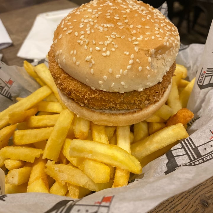 photo of Bar Bloc £3 Vegan Burger shared by @devon0 on  10 Mar 2022 - review