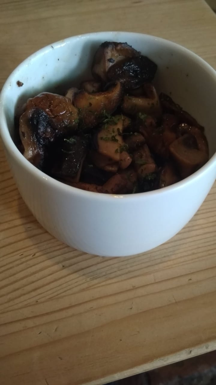 photo of Relish (Cluny Court) Sautéed mushrooms shared by @yamspotatoes on  05 Apr 2019 - review