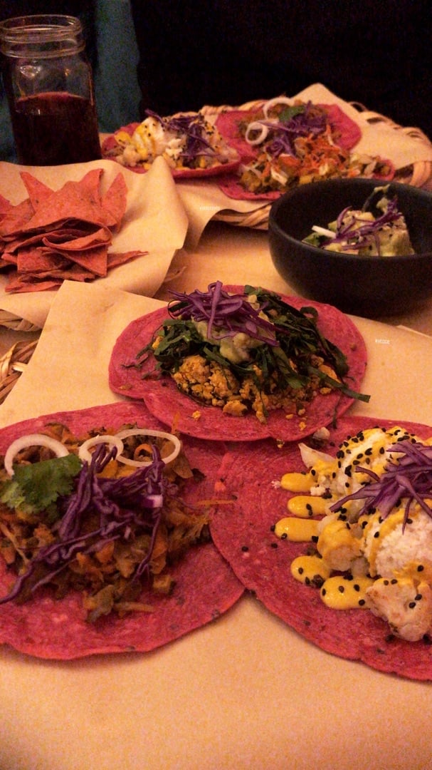 photo of La Pitahaya Vegana Tacos variados shared by @mirirr on  26 Mar 2020 - review