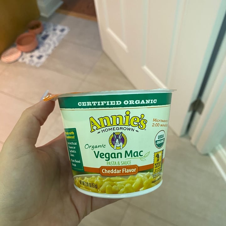 photo of Annie’s Organic Vegan Mac Microwavable Cheddar Flavor shared by @jennifercarney on  25 Aug 2021 - review