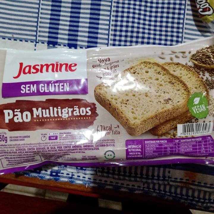 photo of Jasmine Pão Multigrãos shared by @vancavaliere on  22 Apr 2022 - review