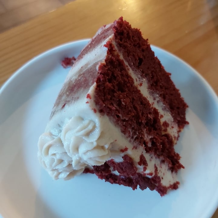 photo of Green & Yang Healthy Bakery Café Pastel Red Velvet shared by @virigf on  04 Dec 2020 - review